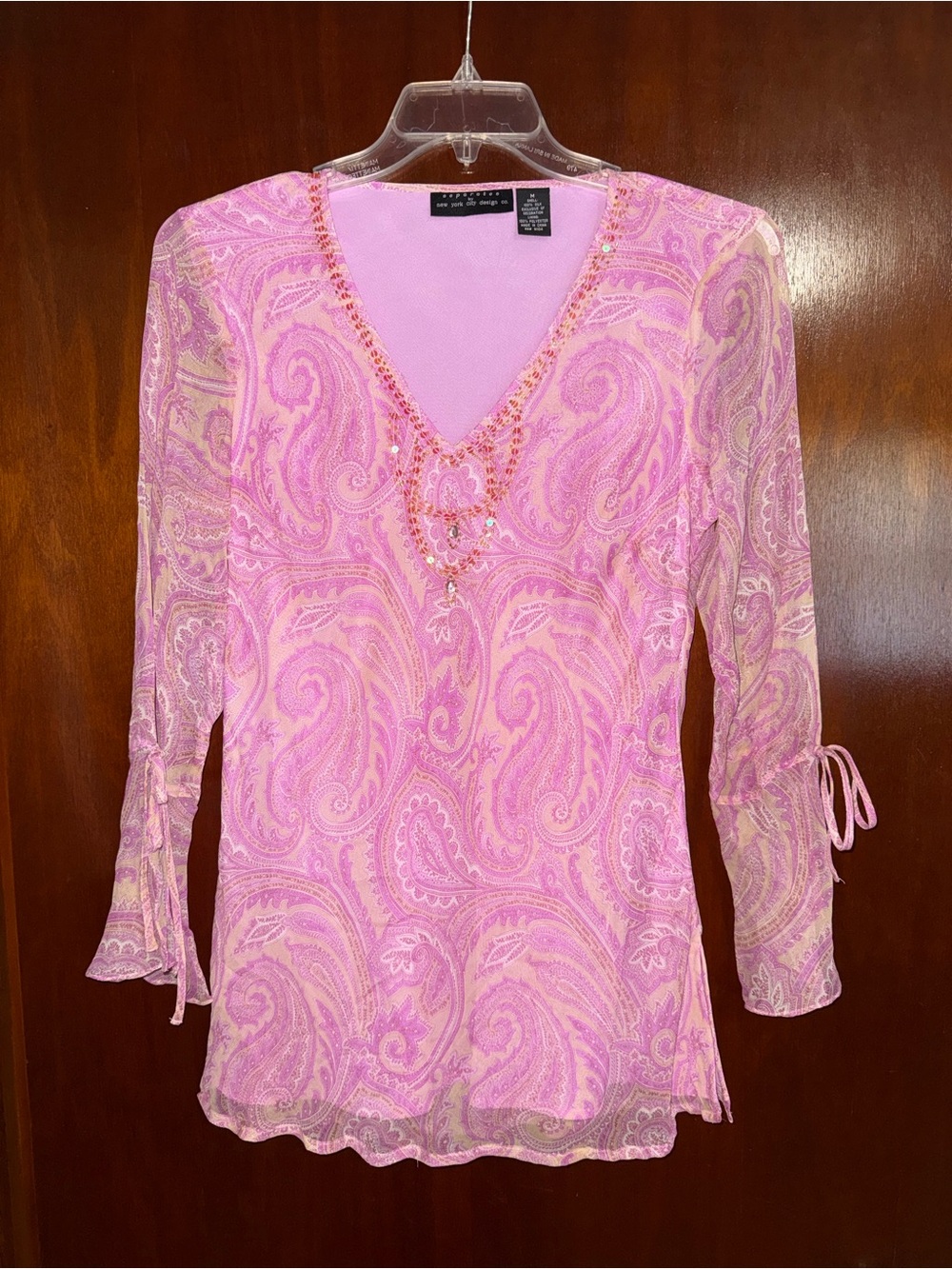 100% Silk Separates Medium NYC Design Co. Pink Paisley V-Neck Long Sleeve Blouse
